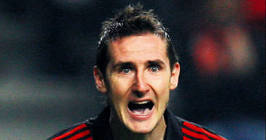 Klose'ye hücum