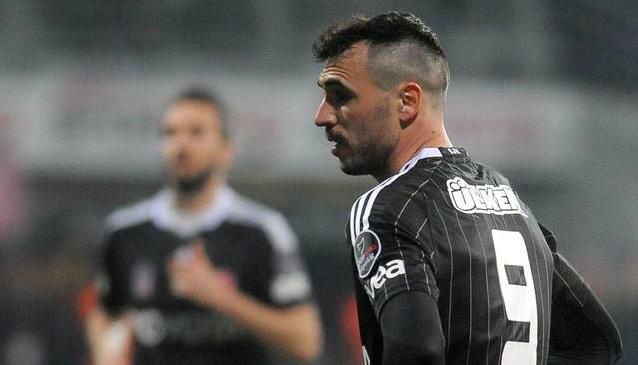 3 maç cezası bitti forvet Almeida'nın