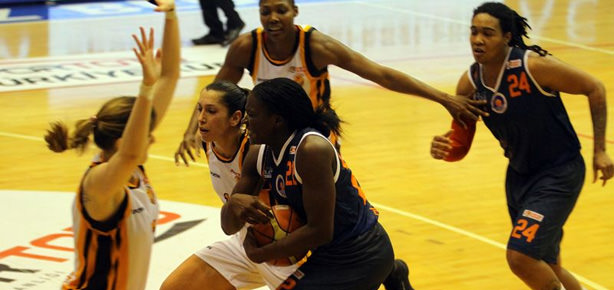 Mersin BB burun farkıyla galip: 62-61