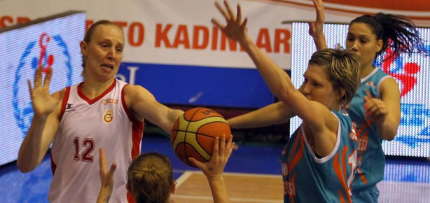 G.Saray yarı finale yükseldi