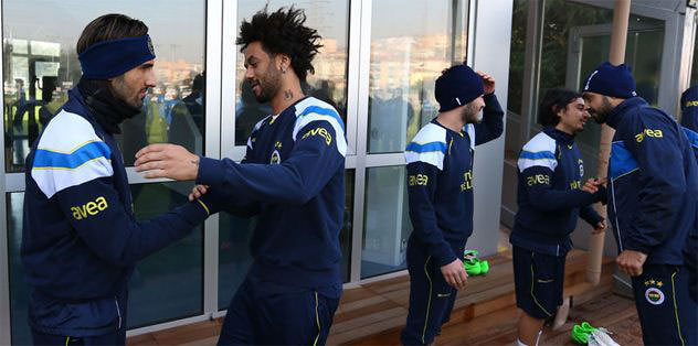 28 futbolcu ile Antalya'ya