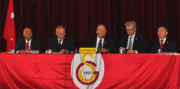 Divan toplanıyor