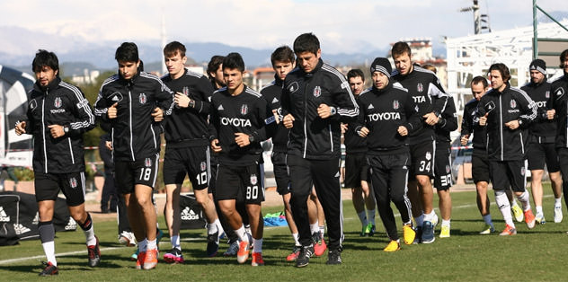 Beşiktaş'ın Antalya kampı sürüyor