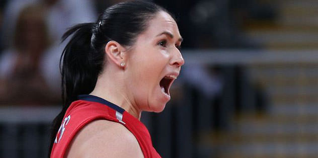 Voleybol takımına model takviyesi