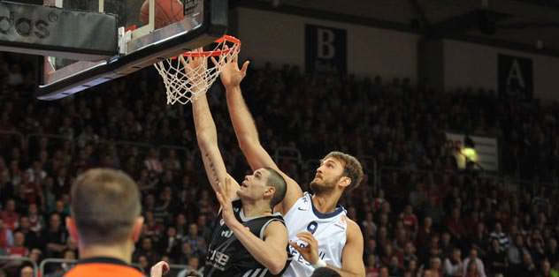Efes zorlu sınavda