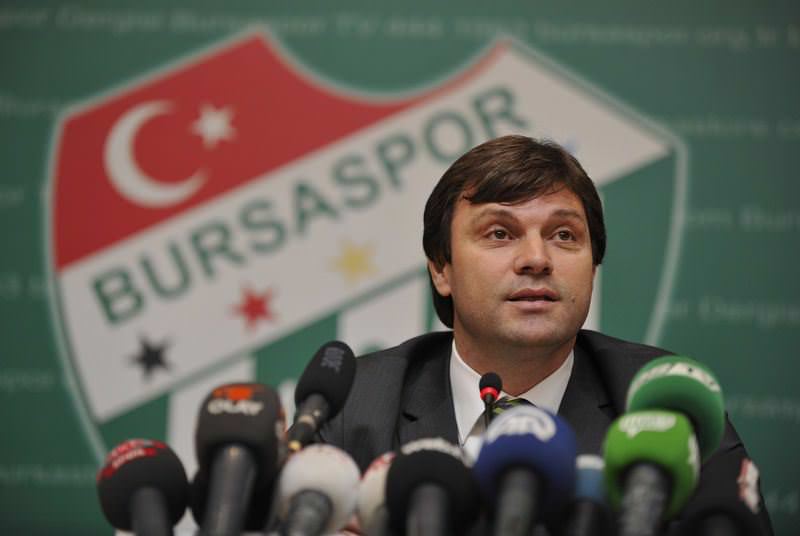 Ertuğrul Sağlam gözyaşıyla ayrıldı