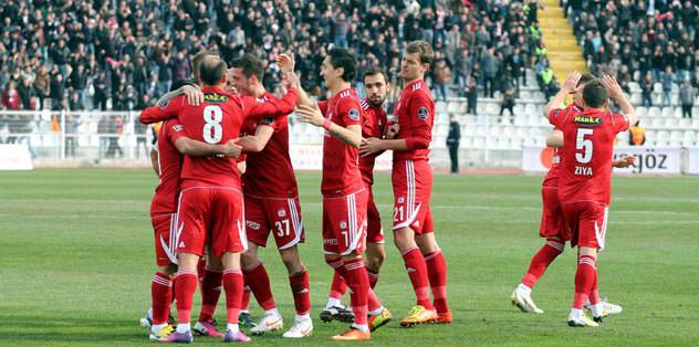 Sivasspor eksik kadro ile çıktı
