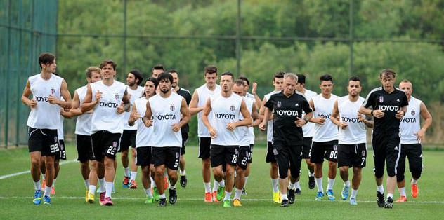 8 futbolcu İstanbul'da kalacak