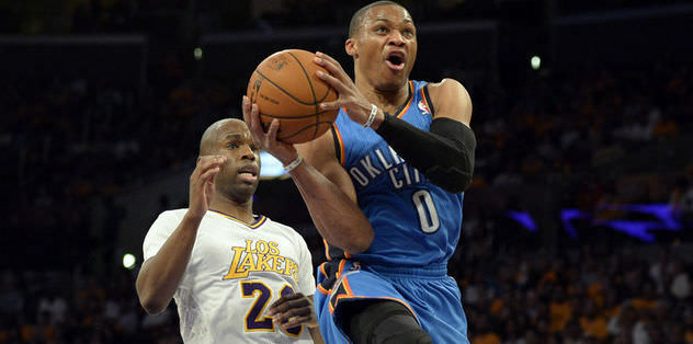 Lakers kendine geldi