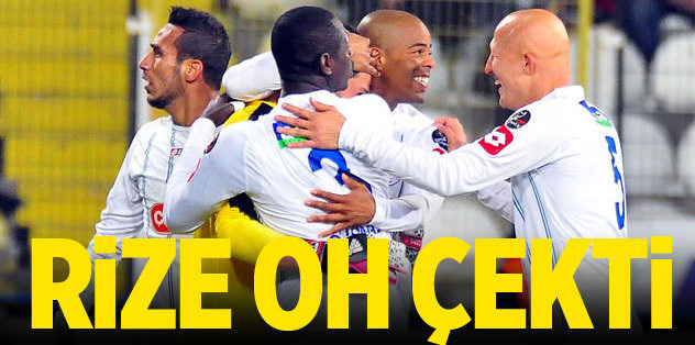 Akhisar'da son gülen Rize