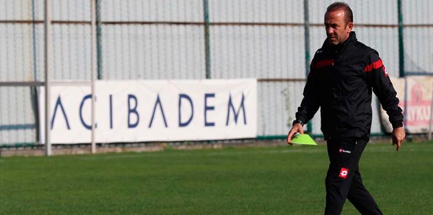 Hücum emri verdi