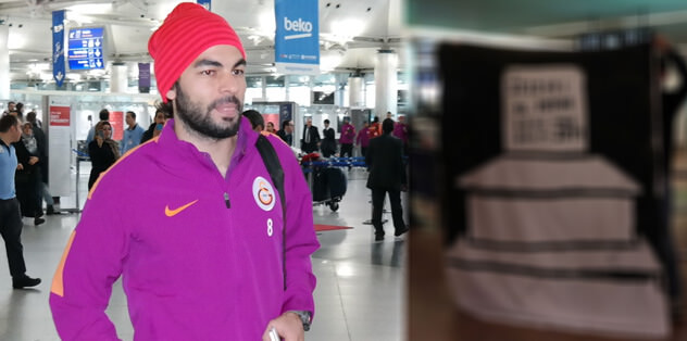 Selçuk ve Burak'a olay pankart