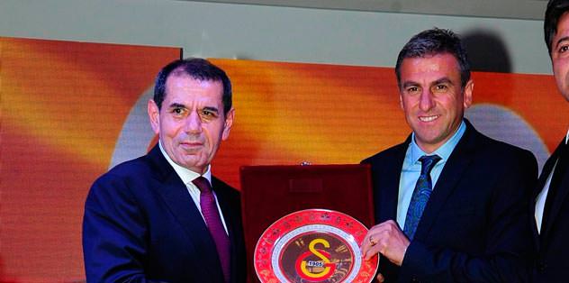 Dursun Özbek'in listesi şekilleniyor