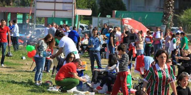 Karşıyaka'dan mangal ve piknikli veda