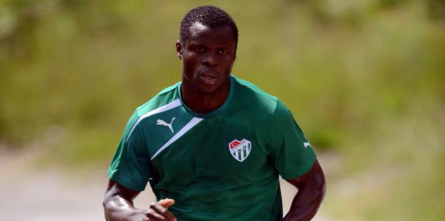 Bursaspor Taiwo ile yolları ayırdı