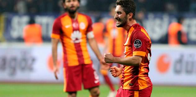 İmza için kuyruğa girdiler