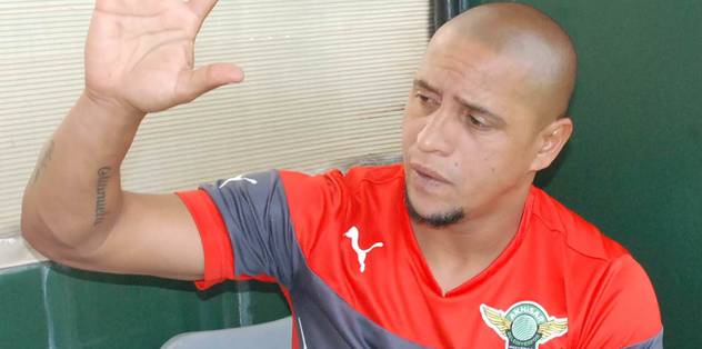 Akhisar Carlos ile yollarını ayırdı