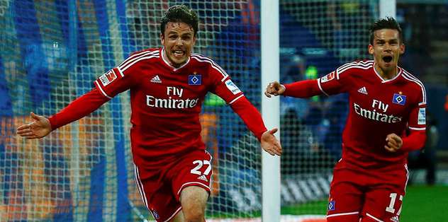 Hamburg Bundesliga'da kaldı