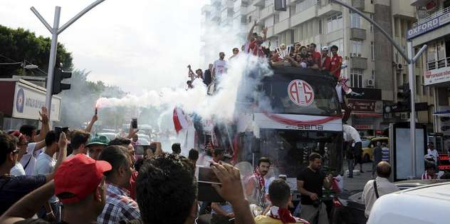 Antalyaspor'a coşkulu karşılama