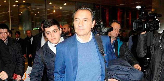 Prandelli ve Zeman'a geçit yok