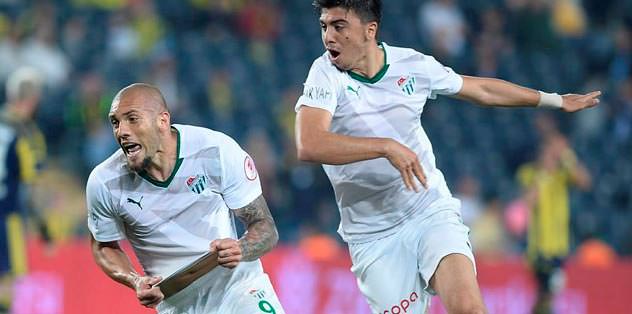 Fernandao ve Şener Fener'de