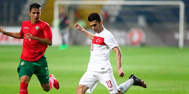 Alkışlar Emre'ye