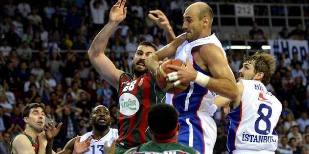 Seride ikinci maç Anadolu Efes'in evinde