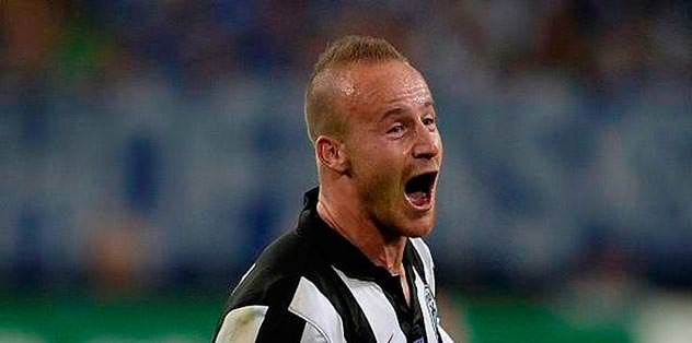 Stoch'a rağmen kanat istedi