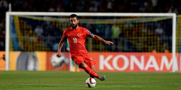 Arda ya PSG'ye ya Manchester'a