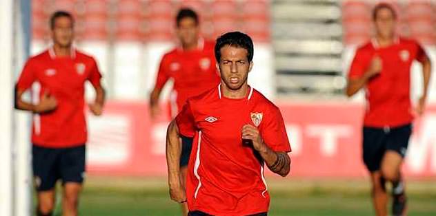 Ve Cicinho serbest!