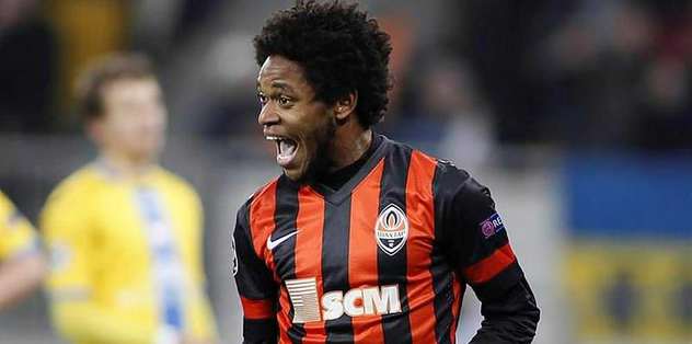 Luis Adriano bombası