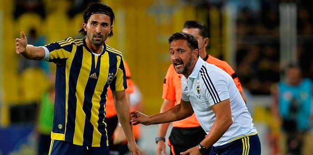 Hasan Ali tribüne