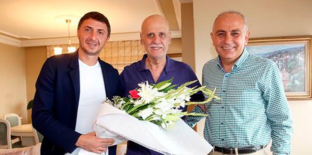 'Efsane' Özyazıcı'ya ziyaret