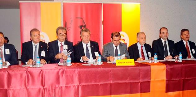 Gözler Divan'da