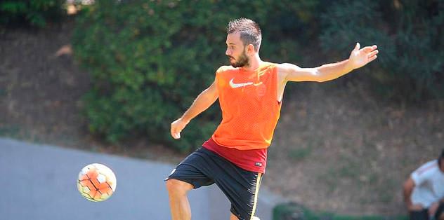 Emre kadro dışı