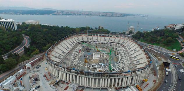 Ve Arena'nın çatısı ilerliyor