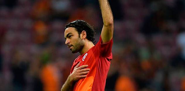 Selçuk İnan sahaya iniyor