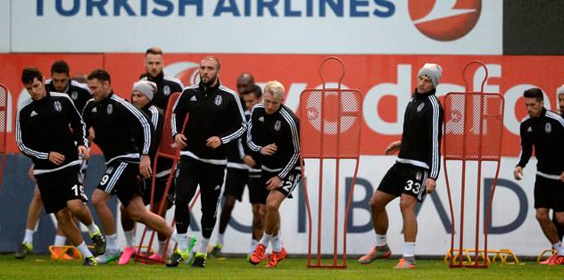 Beşiktaş evinde fırtına gibi esiyor