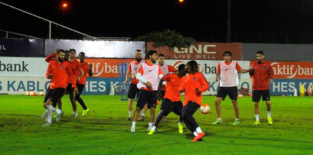 Fırtına 14-7 üstün