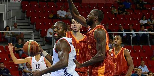 Basketbolda çifte zafer