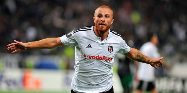 Gökhan zirveye oturdu