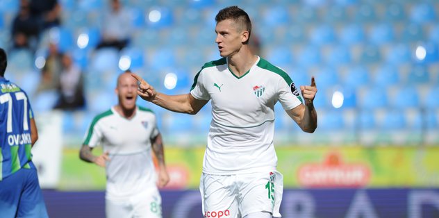 Tomas Necid, Fernandao'yu aratmıyor