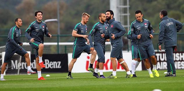 Milliler, Çek maçına hazırlanıyor