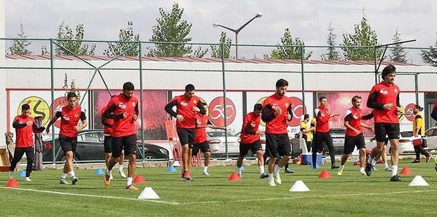 Es Es'te hazırlıklar sürüyor