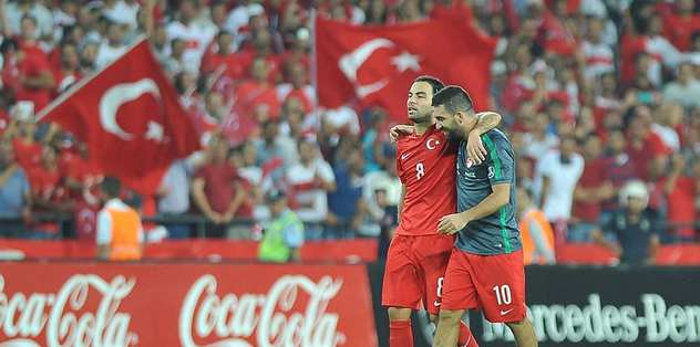 "Kırmızı-beyaz stadı yeniden görmek istiyoruz"