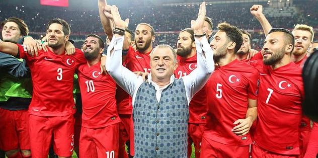 Hangi çılgın bana zincir vuracakmış şaşarım
