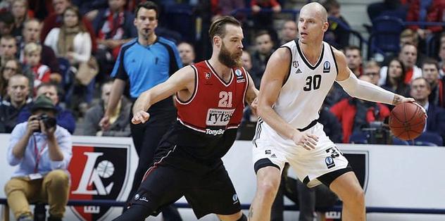 Kartal deplasmanda uçtu