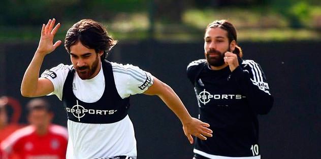 Veli Kavlak ısınıyor