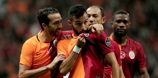 Yasin formasını öptü
