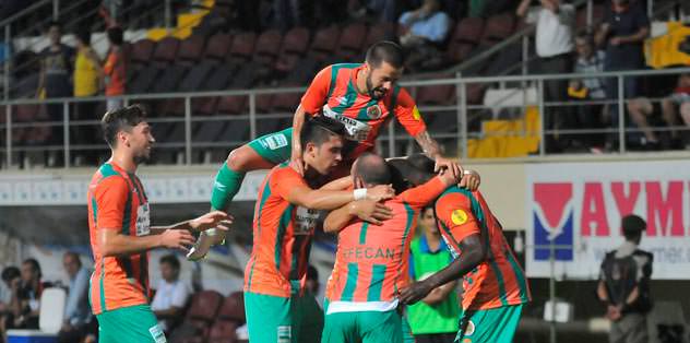 Nefes kesen düello Alanyaspor'un